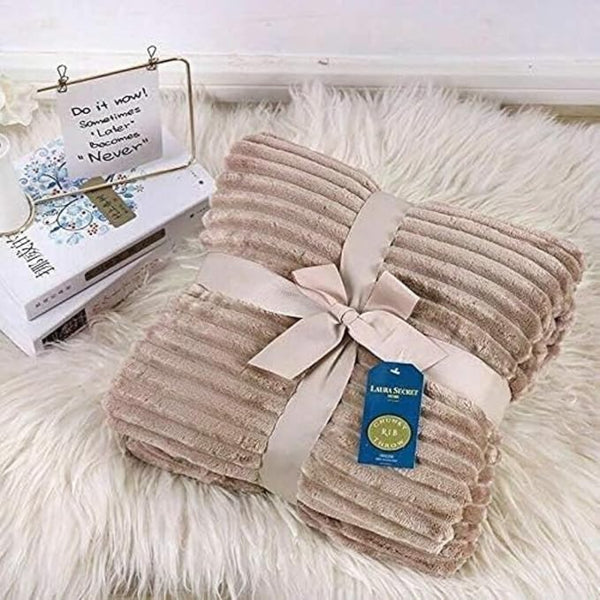 Soft Fleece Throw Blanket - Fluffy Cosy Chunky Ribbed Sofa Throw, Hand or Machine Wash, Warm Fleece Blanket for Sofa, Bed and Couch (150 x 200 Cm, 200 x 240 Cm Double)